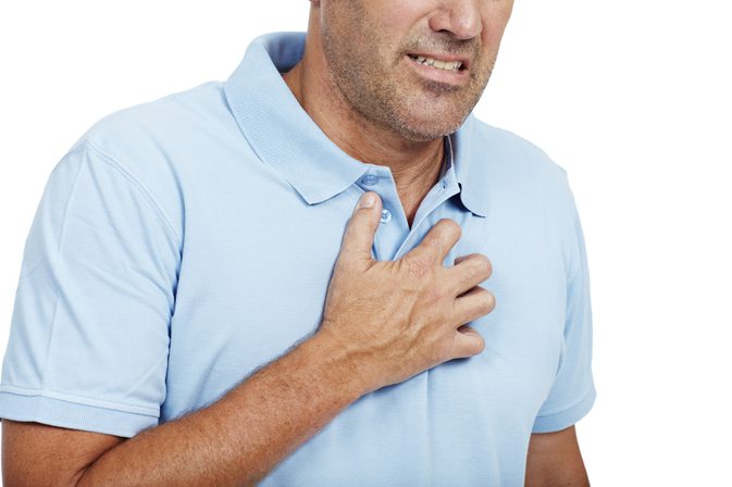 3 måder at fortælle forskellen mellem halsbrand og et hjerteanfald