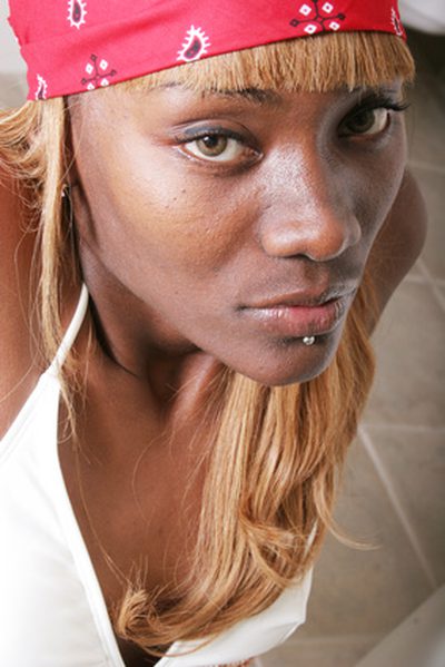 De bästa ansiktsprodukterna för afroamerikanska kvinnor