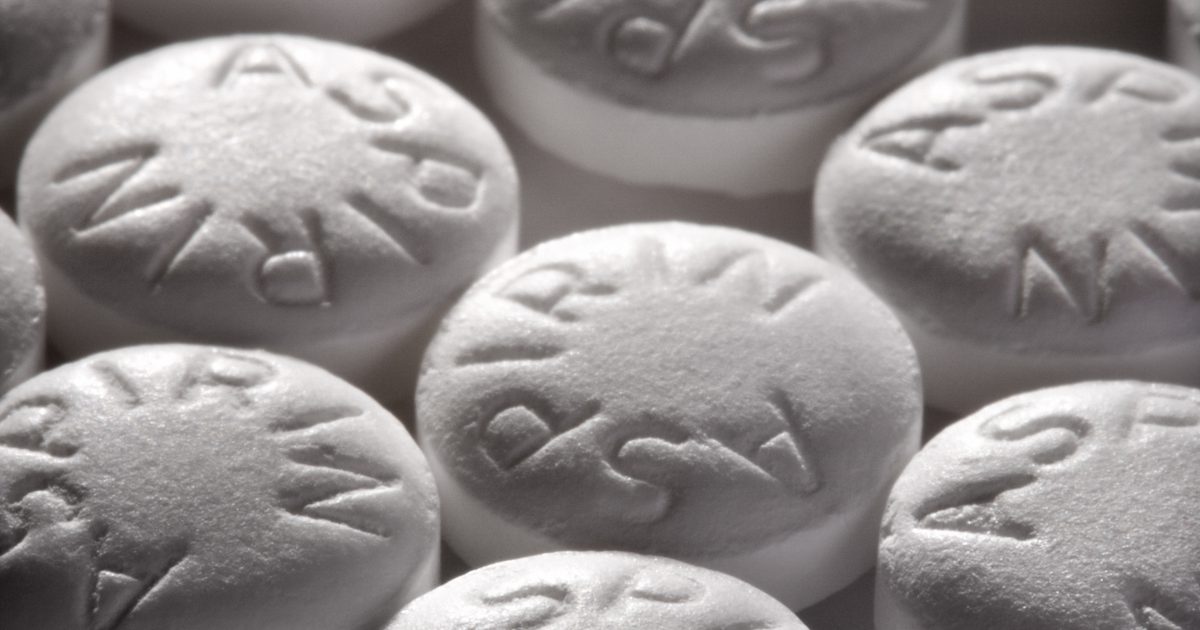 Kan du ta ett multivitamin med ett aspirin?