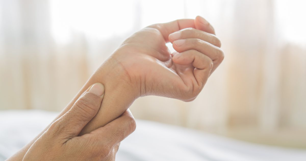 Årsager til armpine mellem håndled og albue