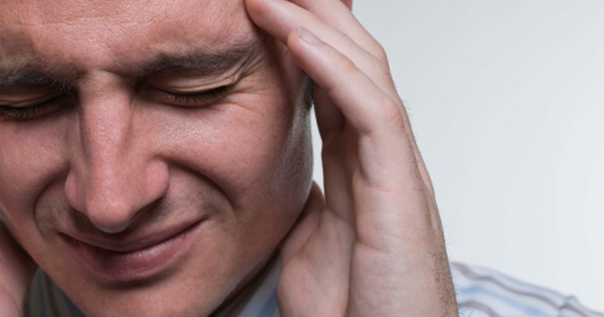 Príčiny bolesti hlavy a nevoľnosti