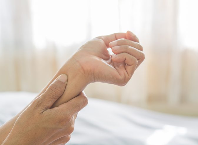 Příčiny bolesti v palec a zápěstí