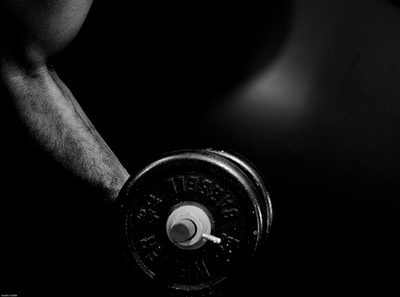 Rozdiel medzi navinutými svalmi a kŕčmi