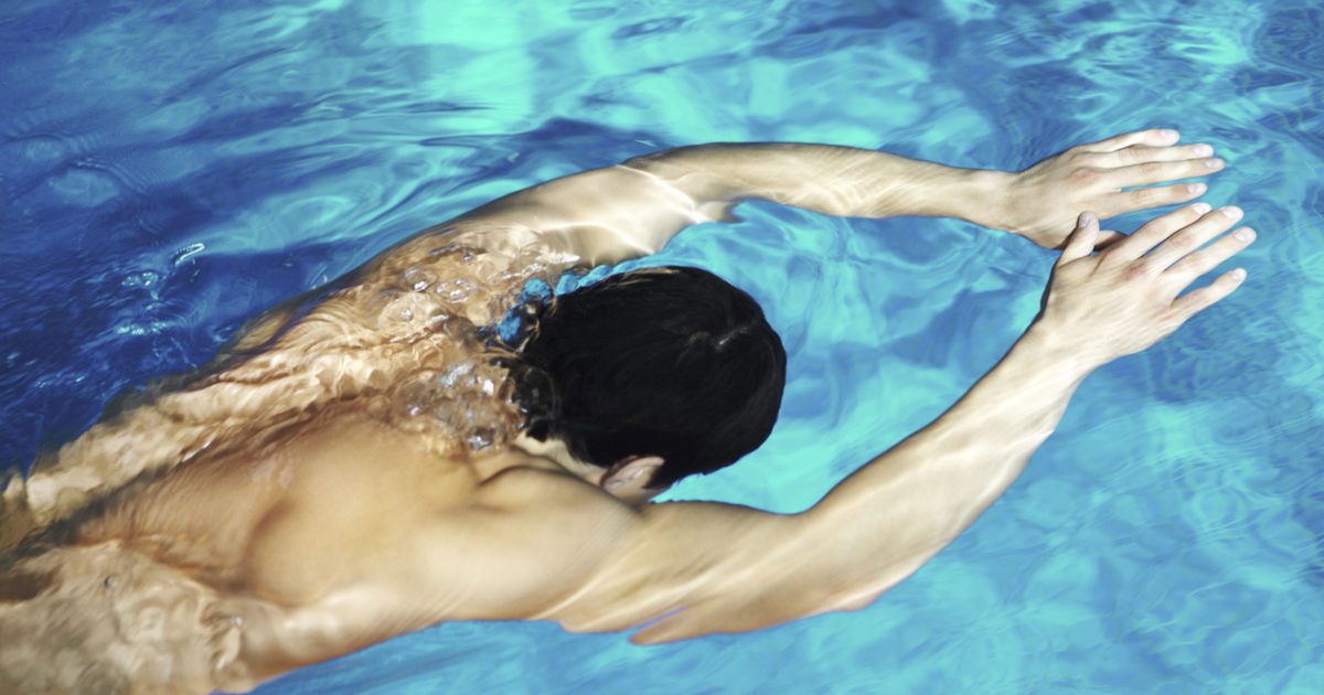 Ali plavanje povzroči bele pege?