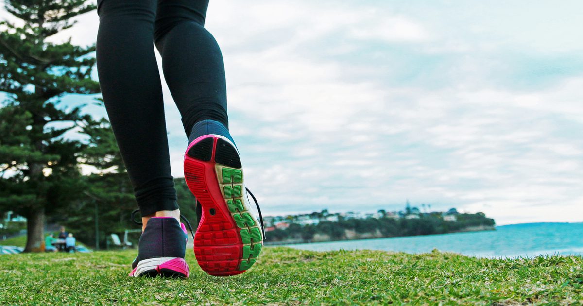 هل يقلل المشي مستويات الكوليسترول؟