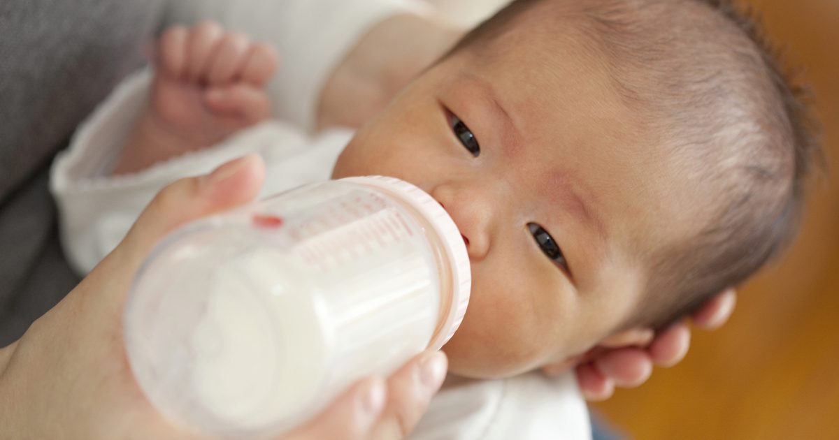 Сухое вздутие у младенцев с рефлюксом после еды