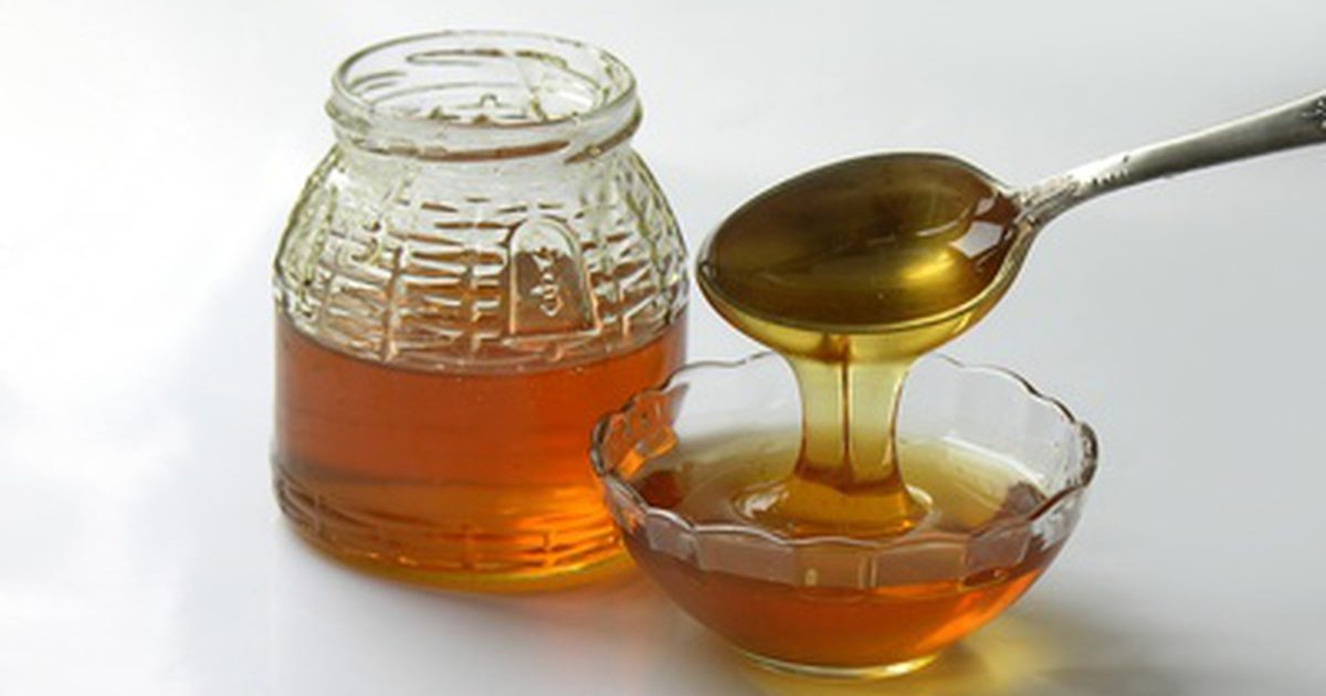 Джинджер и мед для боли в горле
