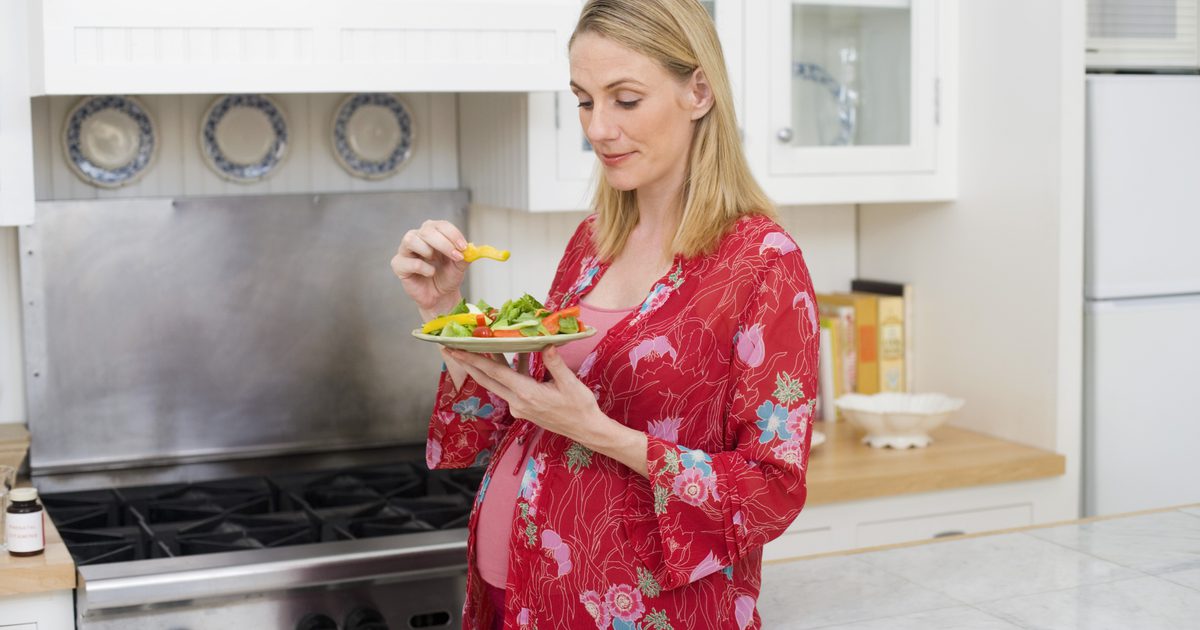 Hoeveel calorieën per dag moet een zwangere vrouw consumeren?