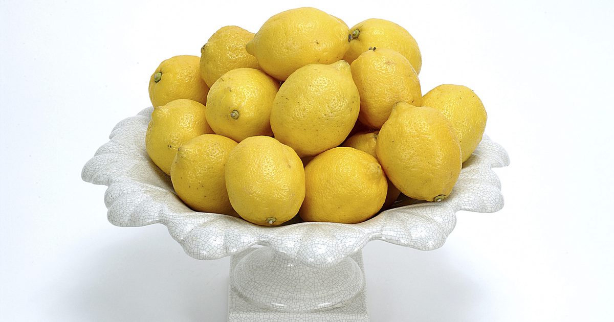 Wie man Dehnungsstreifen mit Zitronen loswird