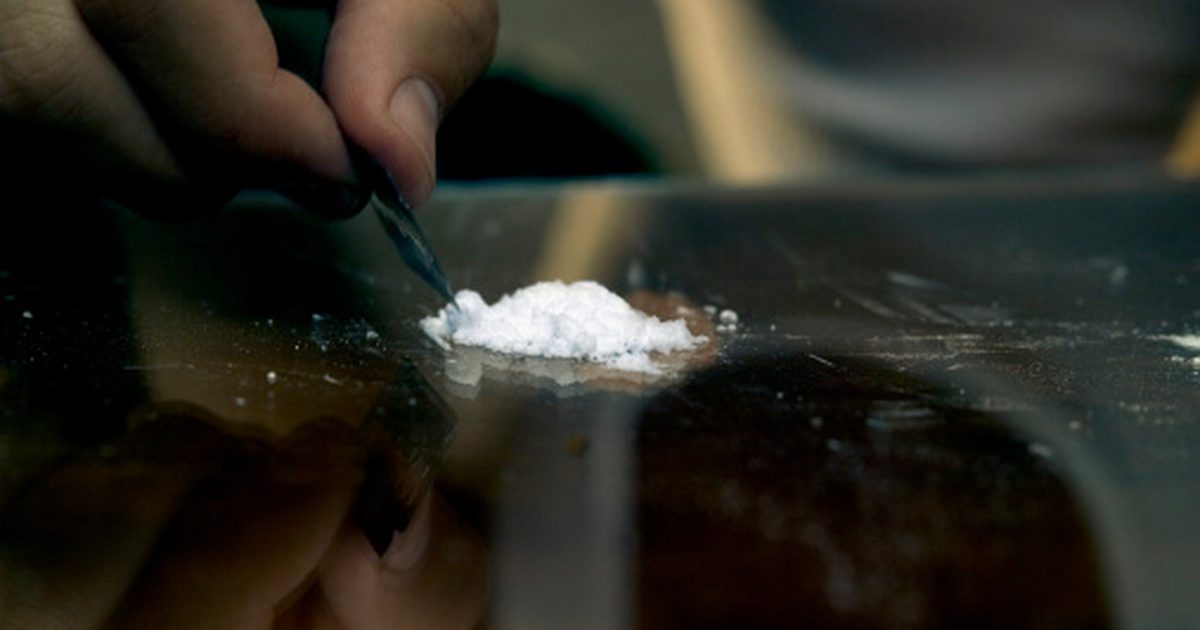 Как да разберете дали човек използва кокаин