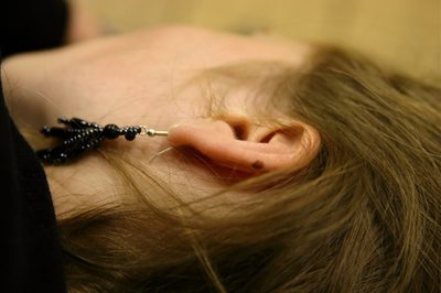 كيفية استخدام Peroxide لتسكين آلام الأذن
