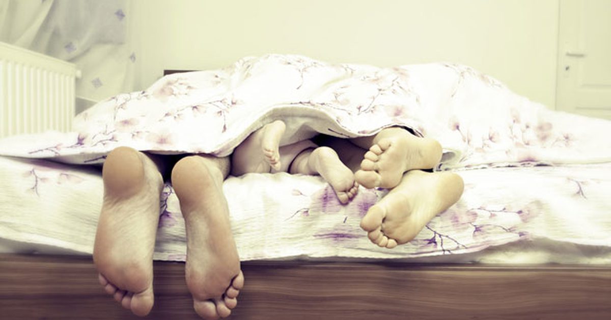 De långsiktiga effekterna av sömn med barn