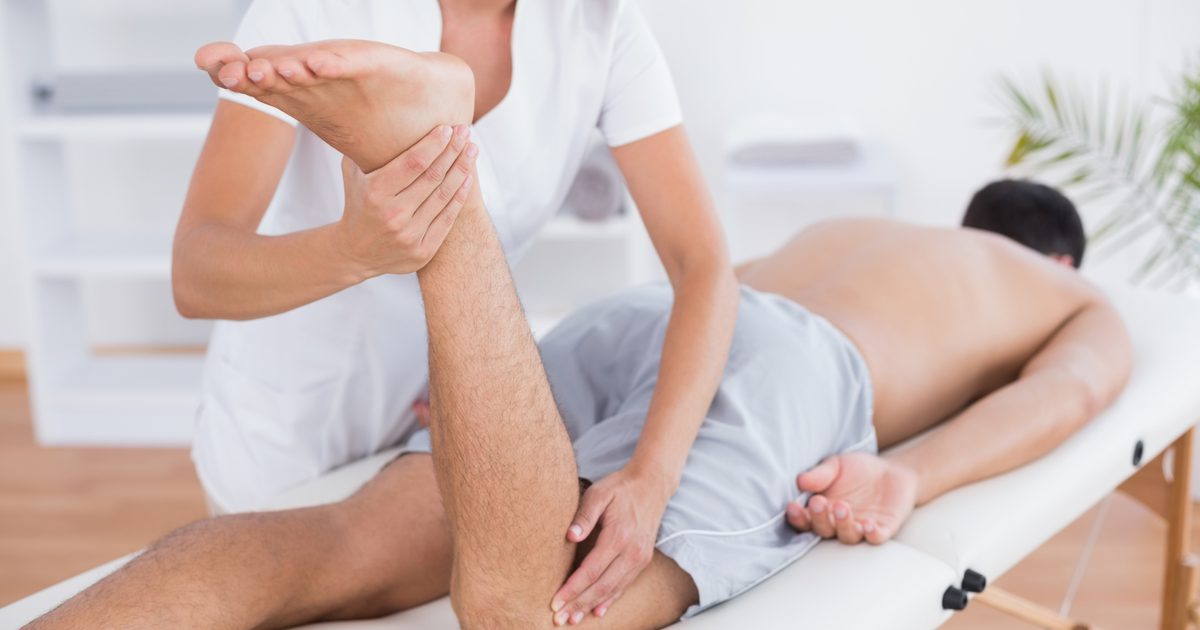 De primaire oorzaken van een hyperextensie van de knie