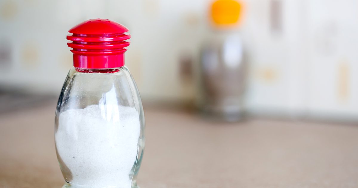 Tekenen en symptomen van overmatige zoutinname bij kinderen