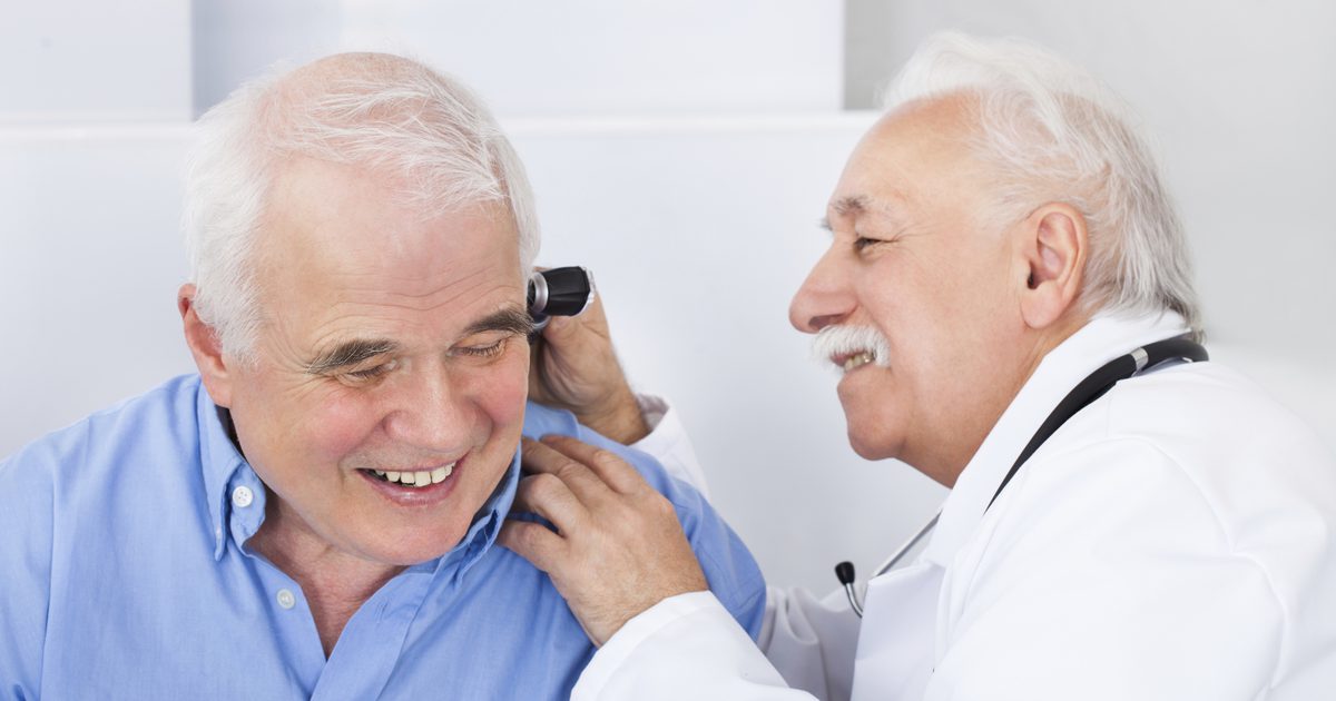 Jaké jsou příčiny poškození nervu v uchu?