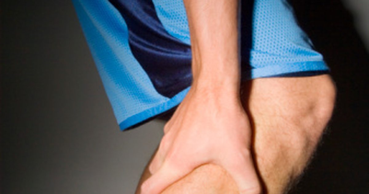 Каковы симптомы сгустков крови в ноге?