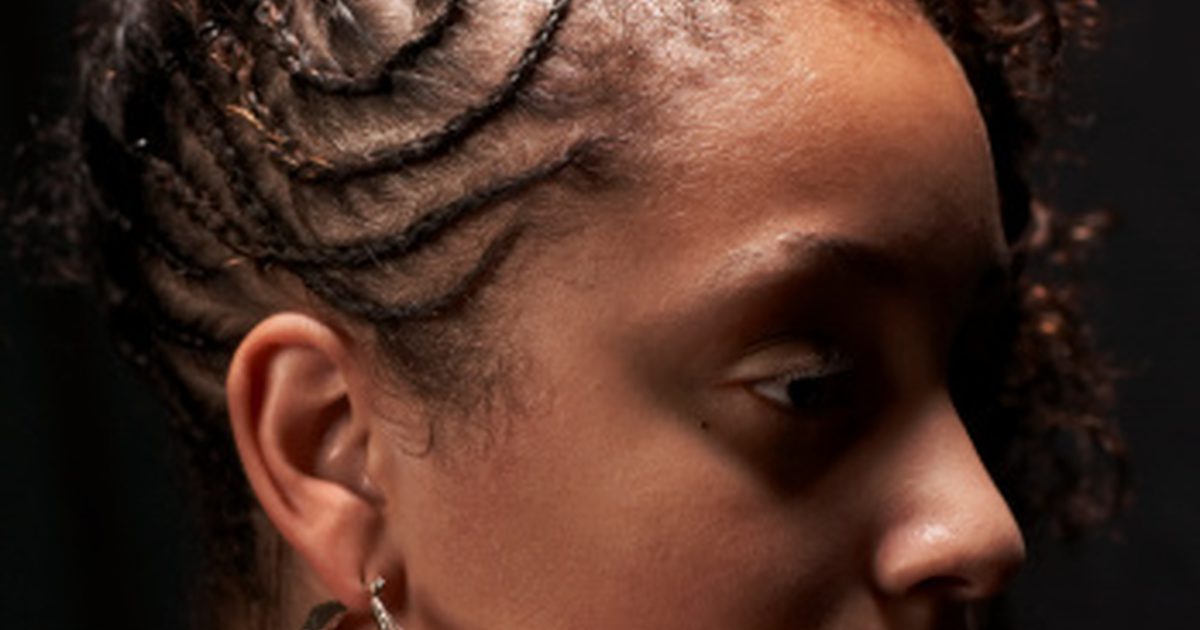काले महिलाओं में बाल पतले के लिए उपचार क्या हैं?