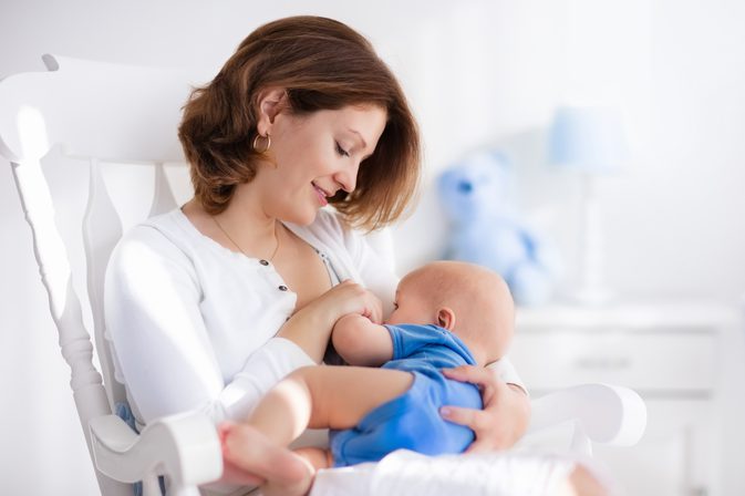 Welke voedingsmiddelen verminderen de reflux bij baby's?