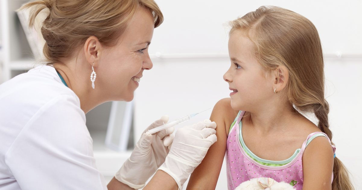 Was man ein Kind mit Magen-Grippe füttert