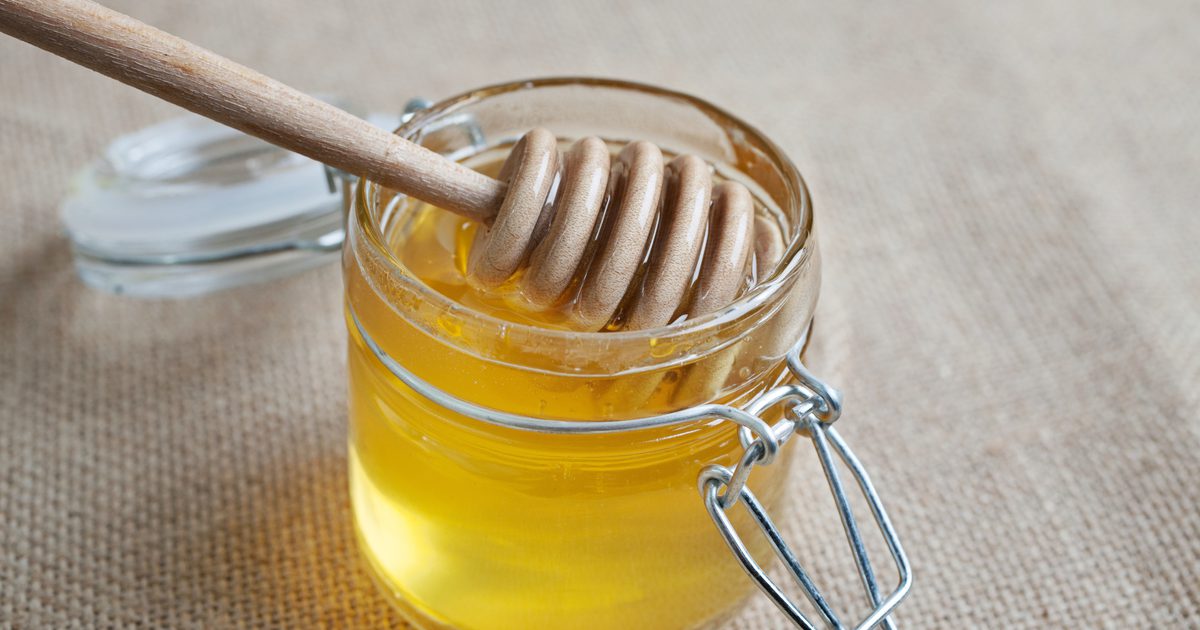 Hvilken type honning bør jeg give mit barn til hoste?
