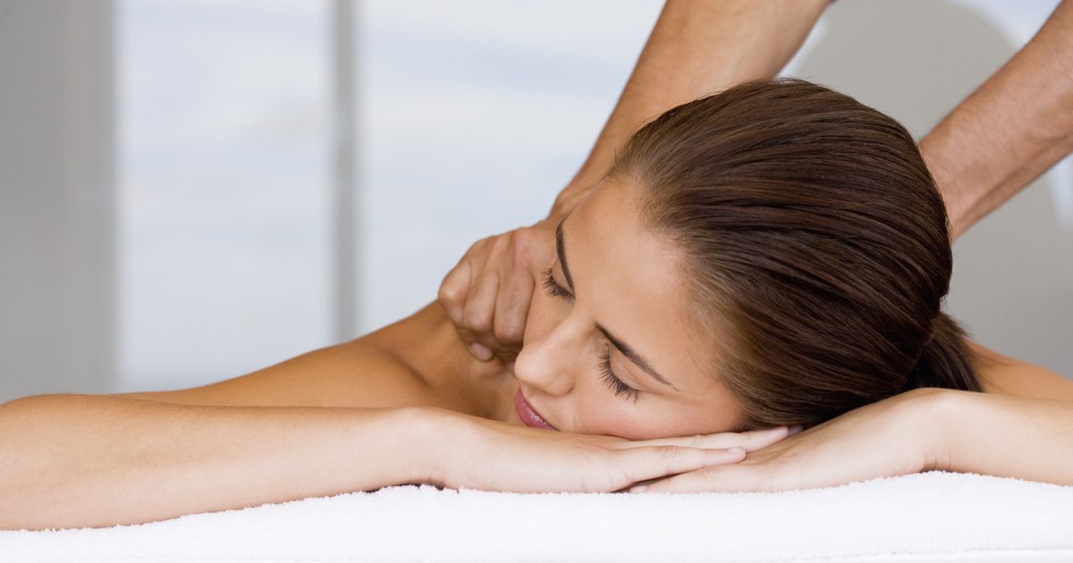 Elektrisk Stimuleringsterapi Vs. Massage Therapy