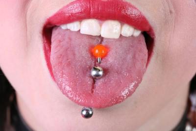 Pokarmy, których Unikać Piercingami z Tongue