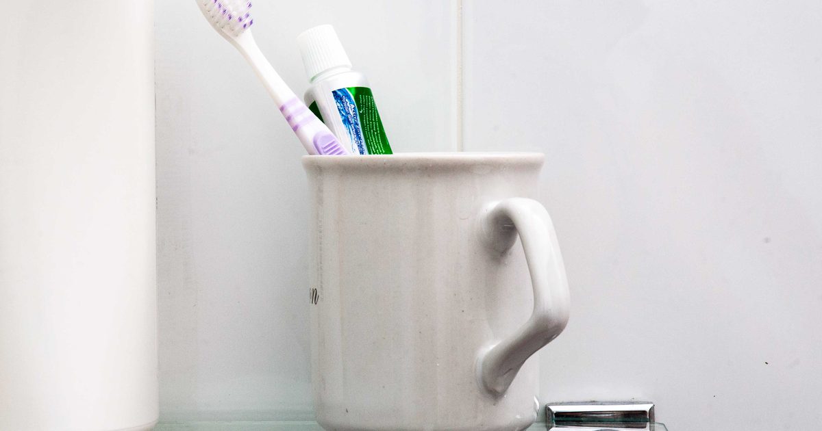 Sådan rengøres en tandbørste