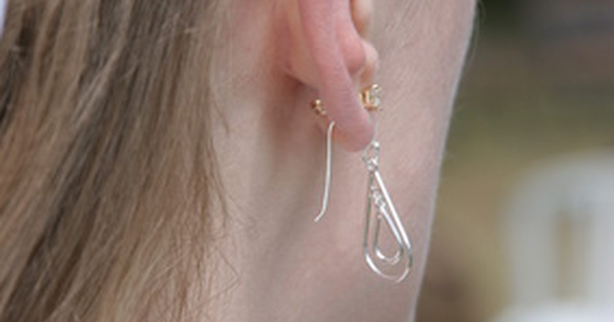 Hur man rensar upp infekterade piercerade öron