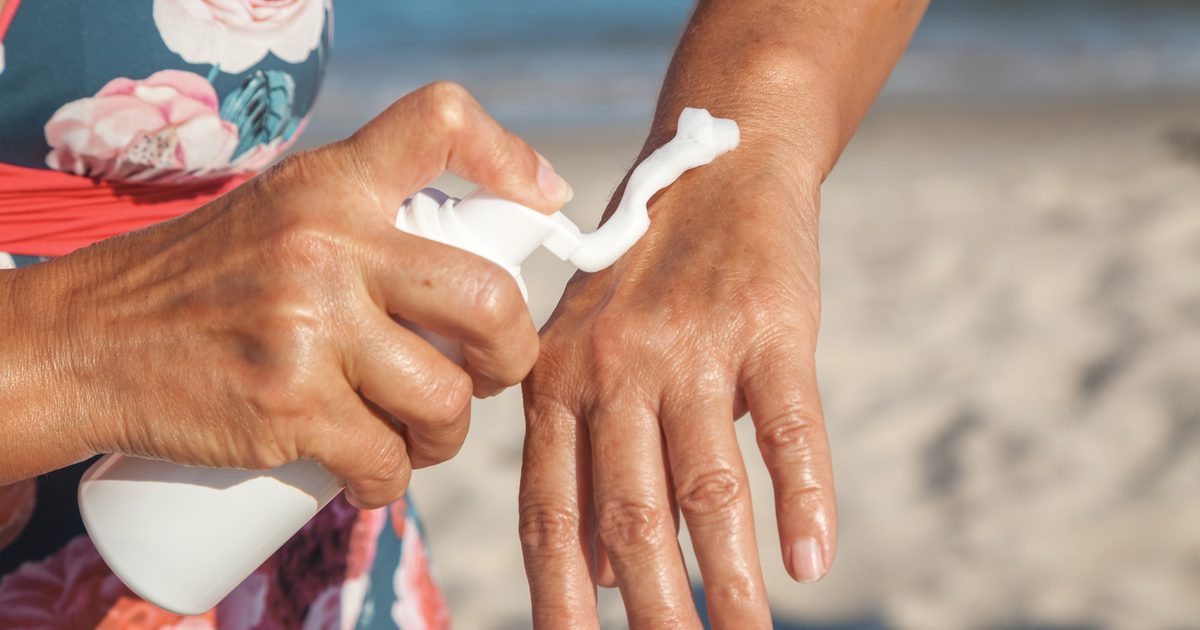 Hvordan helbrede tørre, knuste hender