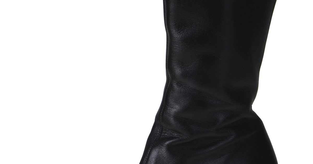 Hvordan man laver stiv læder kjole boot hæle mere komfortabel