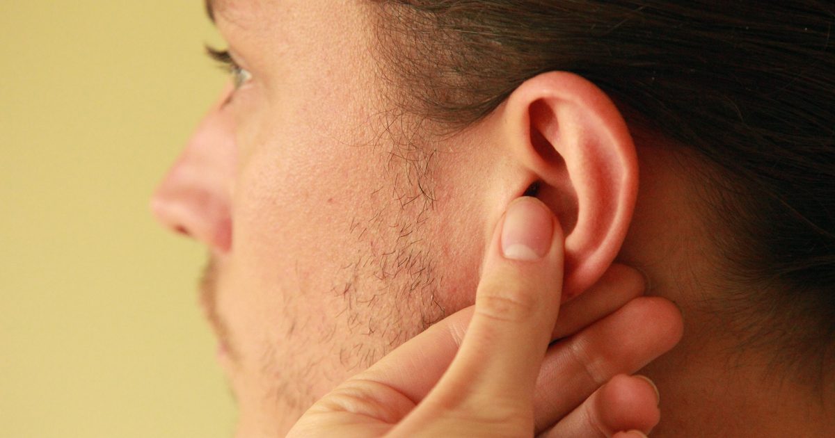 Как массировать точки давления в ушах