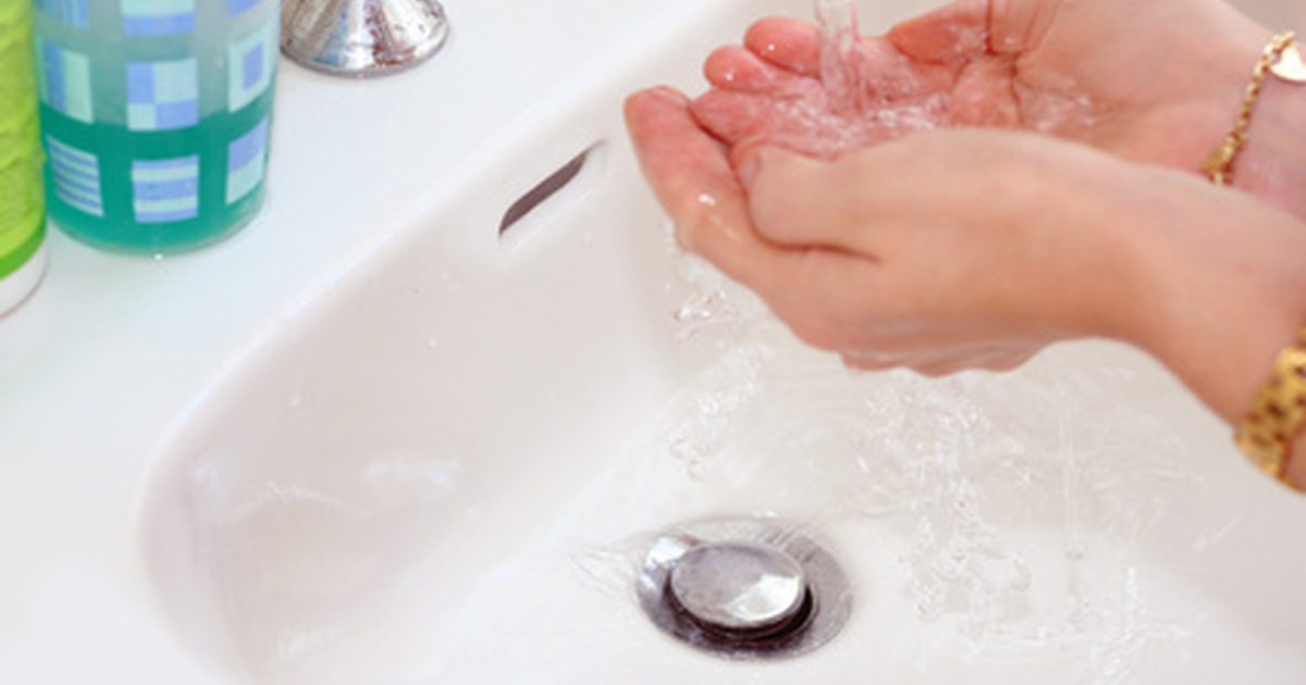Betydelsen av att tvätta dina händer efter att ha använt toaletten