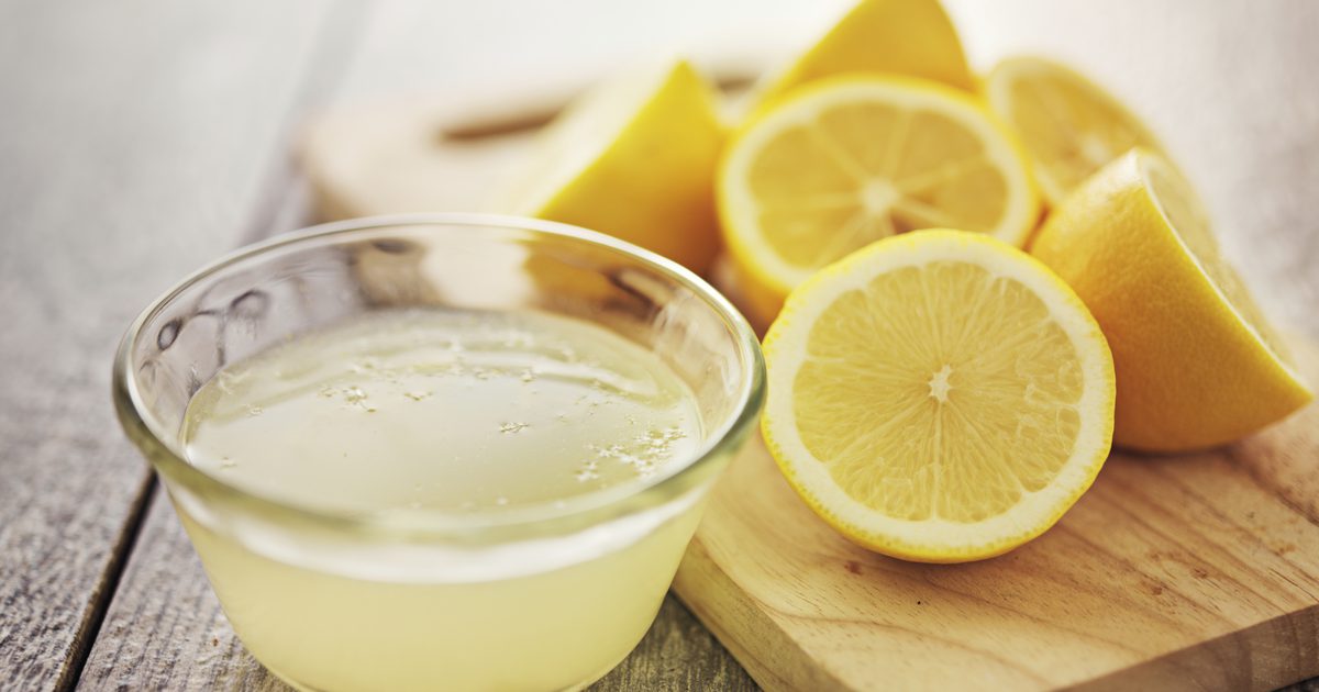 Limonski sok za izpiranje las