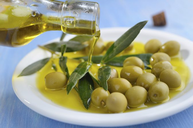 Ošetrenie olivového oleja a vajec