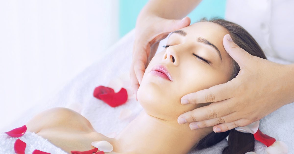 Какви са ползите от масаж на скалпа?