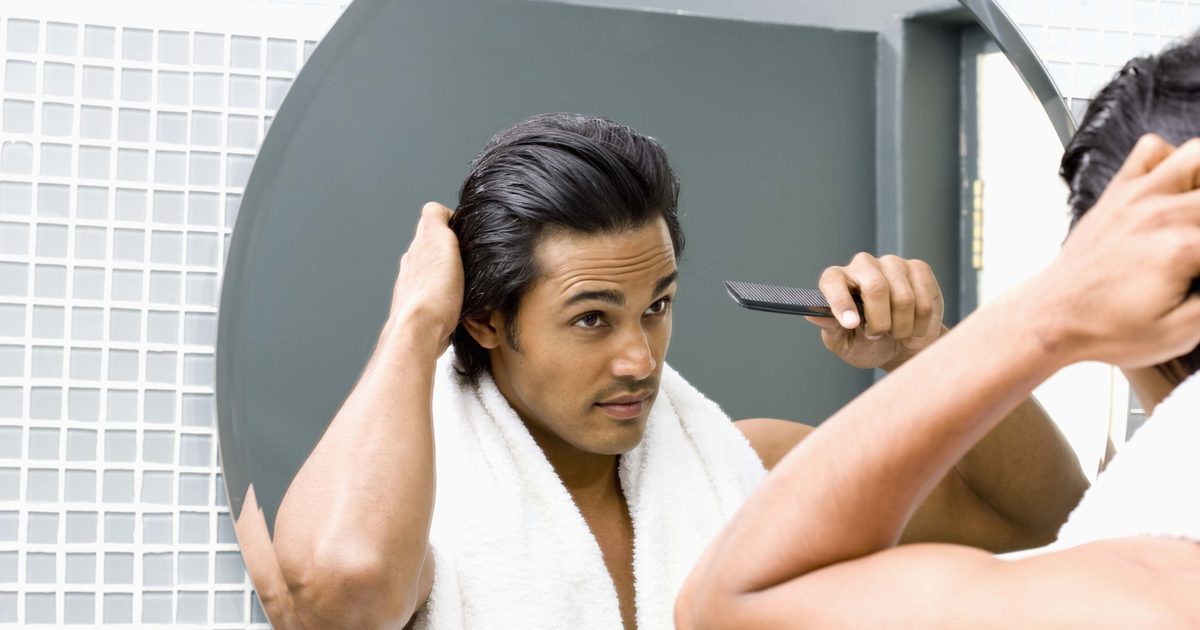 Jaký je rozdíl mezi vlasovým voskem a vlasovou pastou?