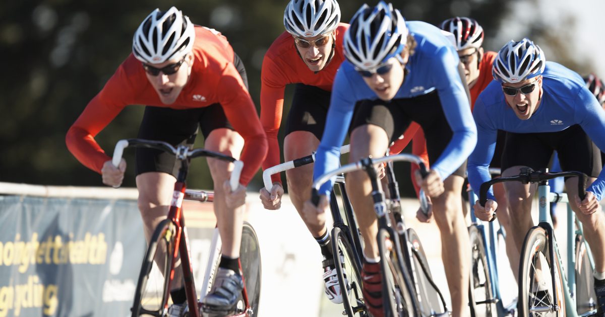 Prečo muži cyklistov oholenie ich nohy?