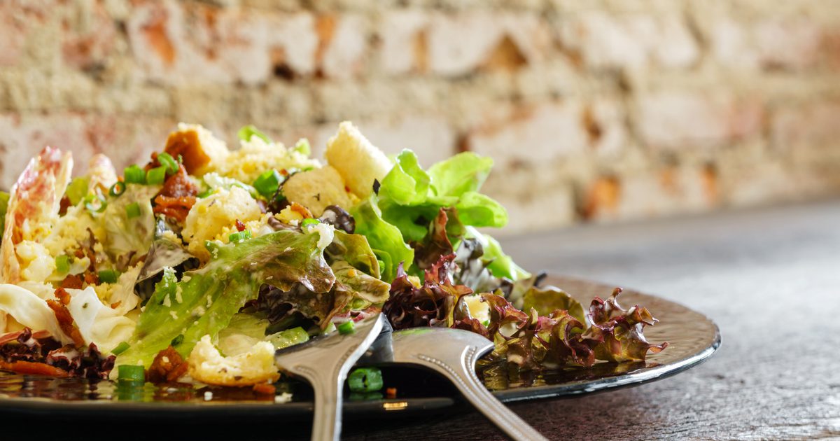 Applebee's Caesar Salad Nutrition Information
