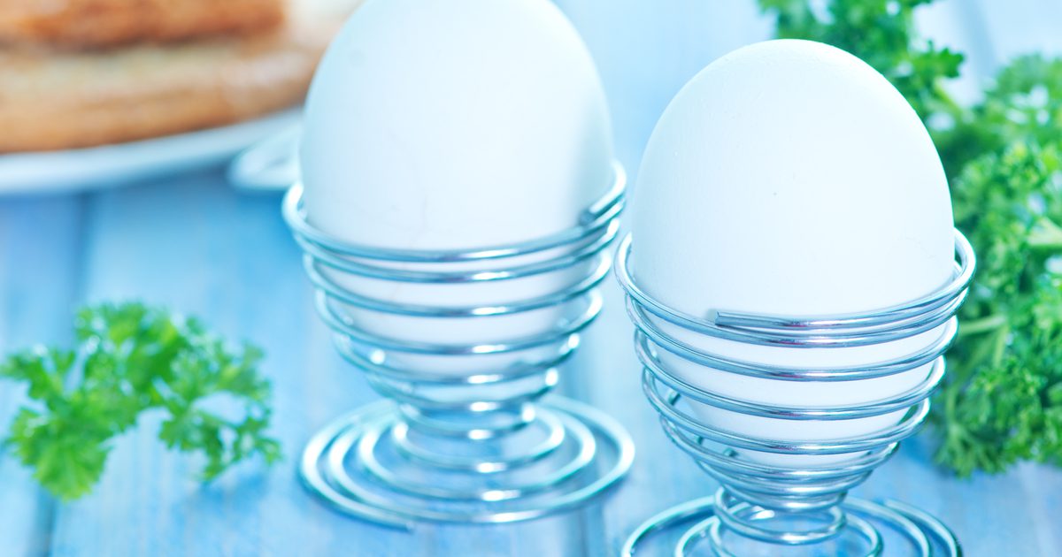क्या मुश्किल उबले हुए अंडे से स्वास्थ्य जोखिम हैं?