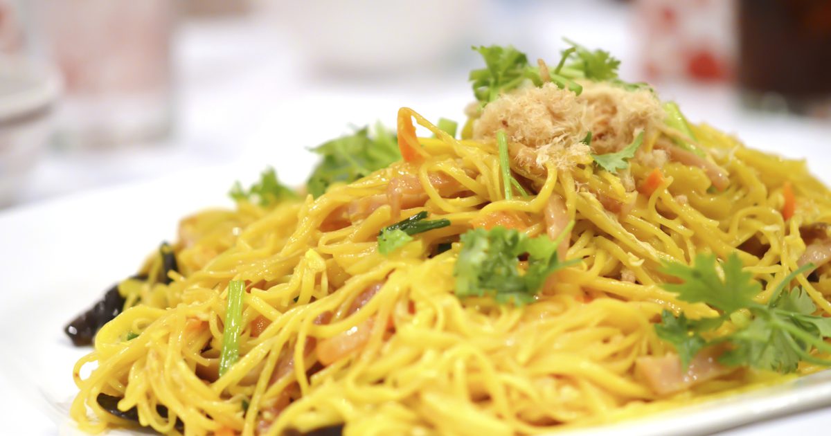 Kalorie v Lo Mein Čínské jídlo