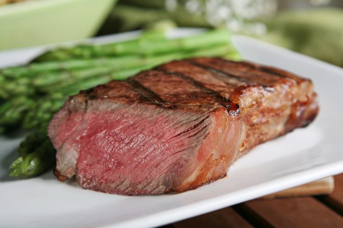 Kalorie v New York Strip Steak