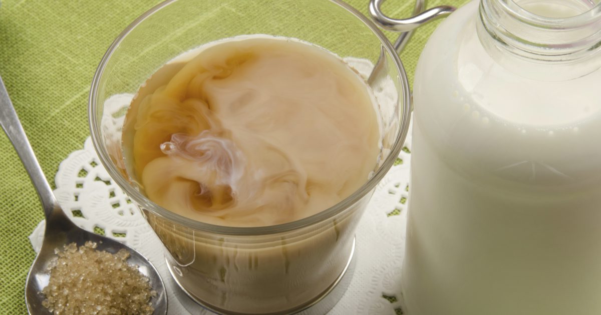 السعرات الحرارية في الشاي مع السكر والحليب