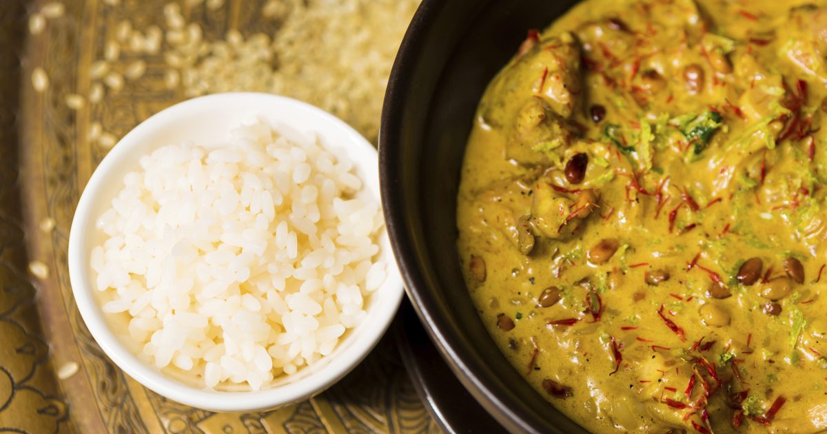 Kalorie z kuřecí kari a vařená rýže