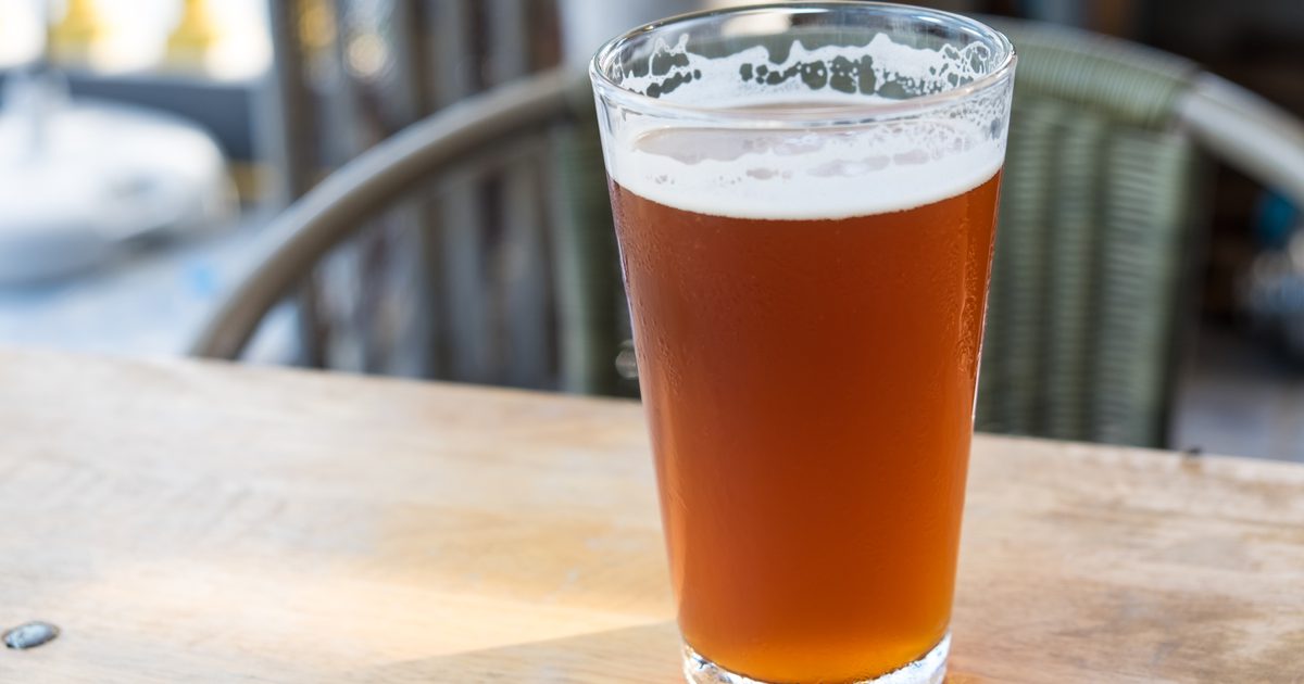 يمكن أن تضرر البيرة الحلق؟