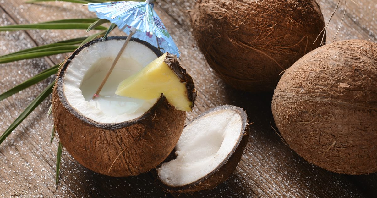 Může kokosové mléko zvýšit hladinu cholesterolu?