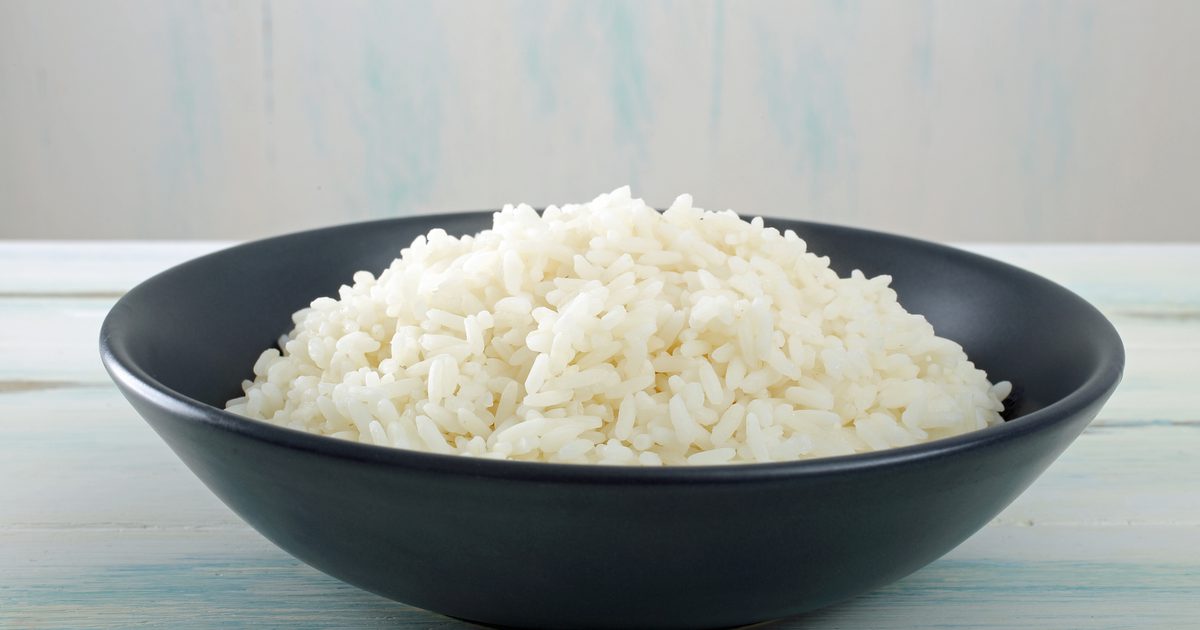 Kan spise hvid ris hjælpe dig med at tabe sig?