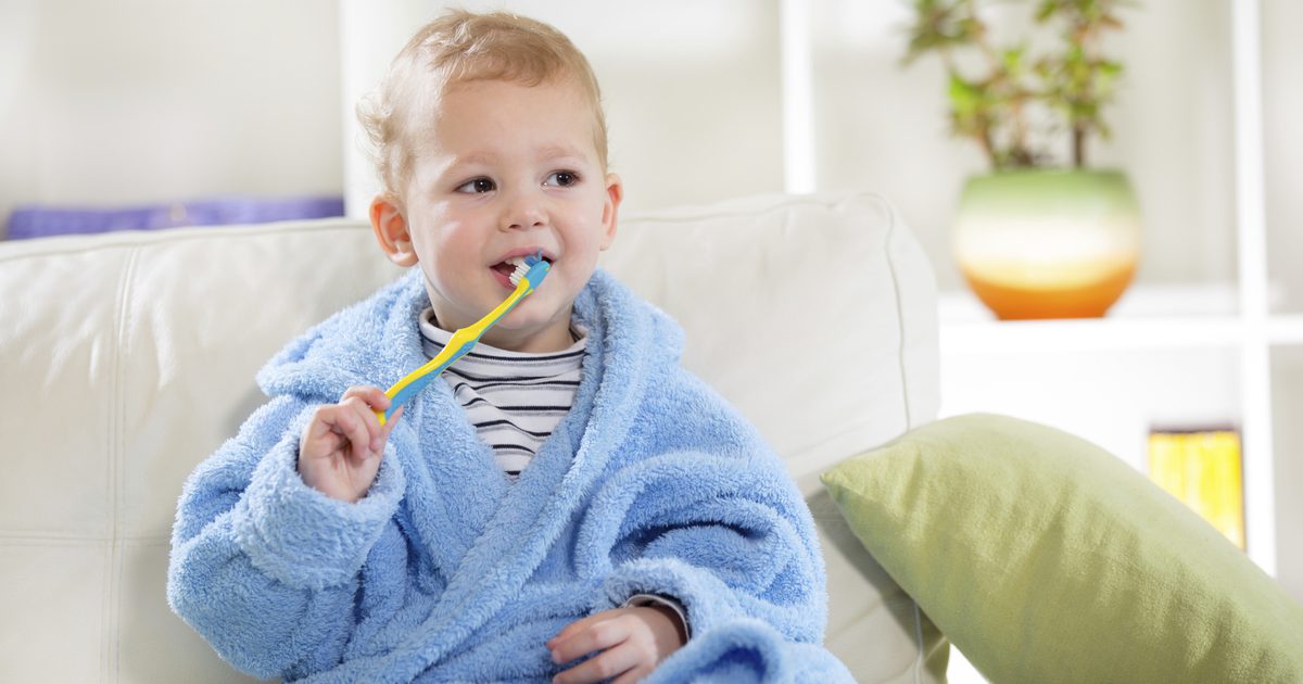 आयरन सप्लीमेंट बूंद एक बच्चा की दांत दाग सकता है?