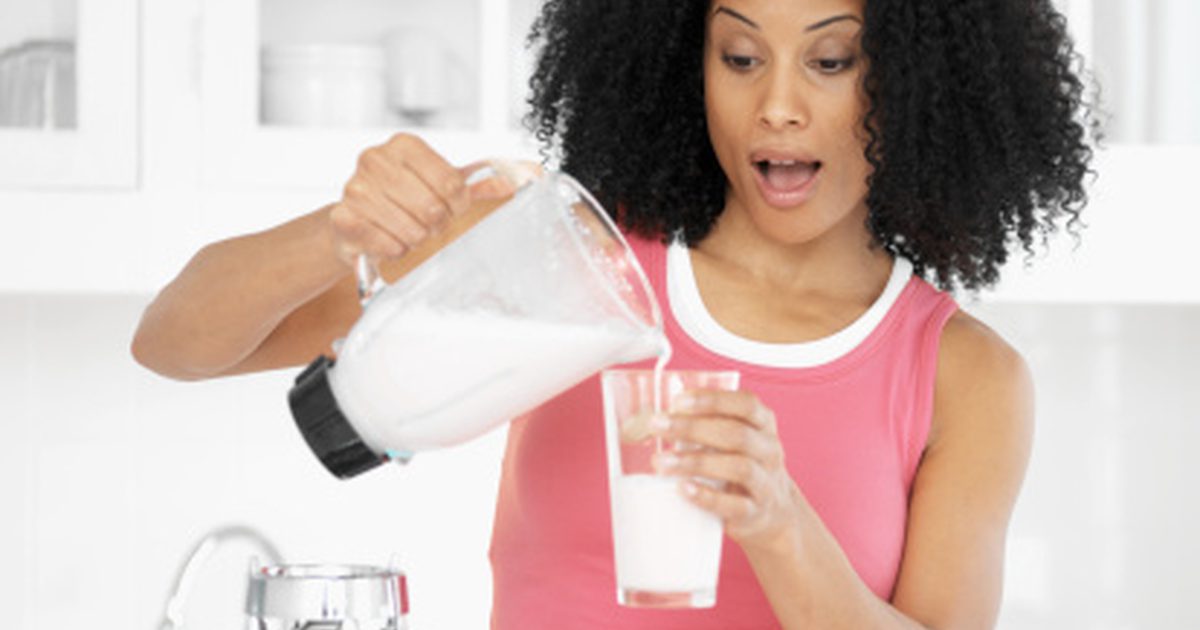 يمكنك مزيج الكرياتين مع بروتين مصل الحليب؟