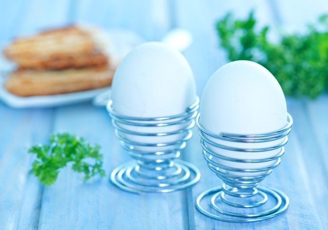 يمكنك بأمان أكل البيض الخام؟