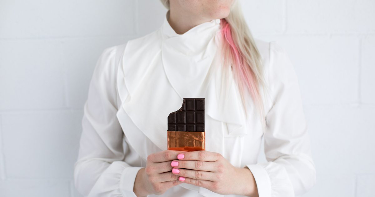 Tmavá čokoláda pravděpodobně zvyšuje paměť a náladu, podle nového výzkumu